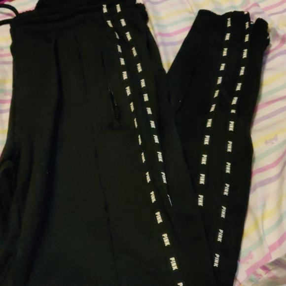 NEW Victoria Secret PINK Joggers - Picture 1 of 3